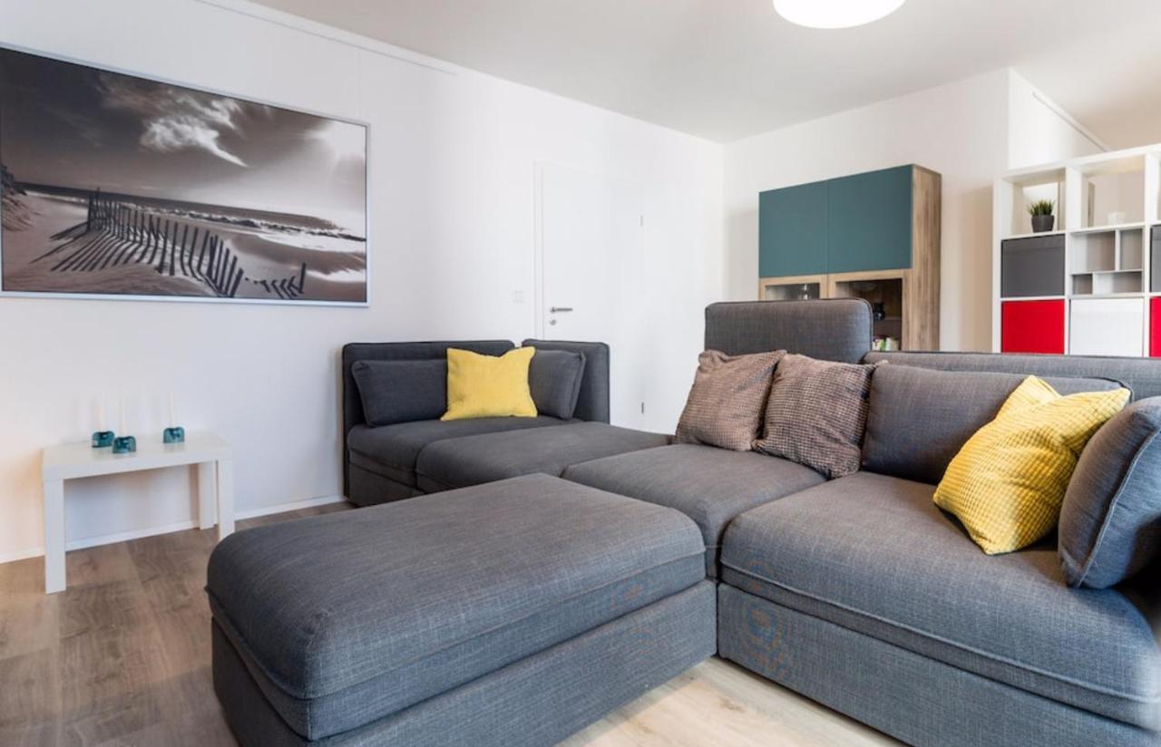 Homefy Oldtown Apartment - 6 People - 2 Bath - Balcony - Top Location ดุสเซลดอร์ฟ ภายนอก รูปภาพ