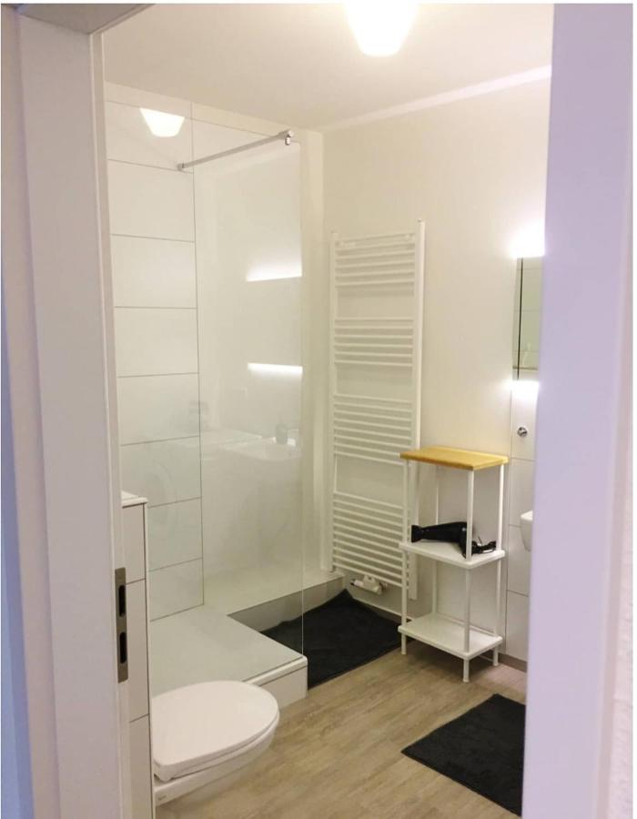 Homefy Oldtown Apartment - 6 People - 2 Bath - Balcony - Top Location ดุสเซลดอร์ฟ ภายนอก รูปภาพ